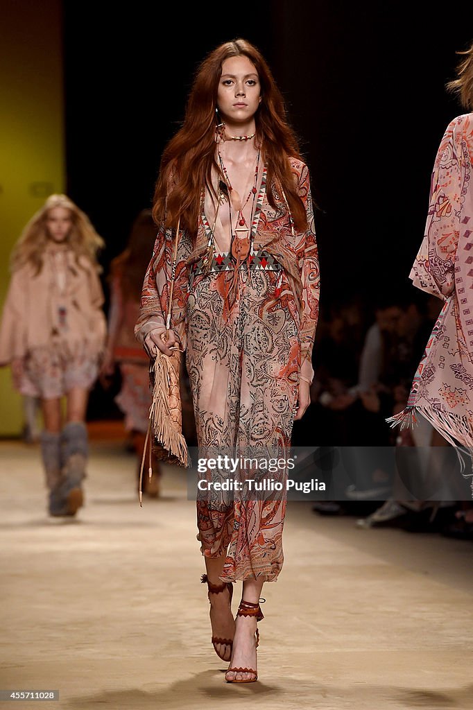 Etro Runway - Milan Fashion Week Womenswear Spring/Summer 2015