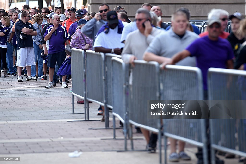 Baltimore Ravens Offer Fan Option To Exchange Ray Rice Jerseys