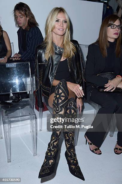 Heidi Klum attends the Versace show during the Milan Fashion Week Womenswear Spring/Summer 2015 on September 19, 2014 in Milan, Italy.