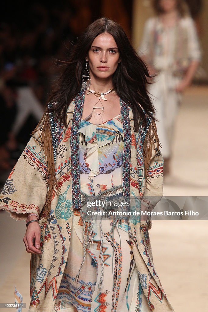 Etro Runway - Milan Fashion Week Womenswear Spring/Summer 2015