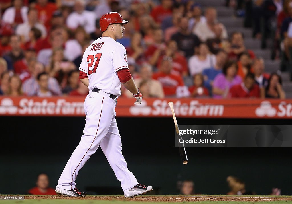 Texas Rangers v Los Angeles Angels of Anaheim