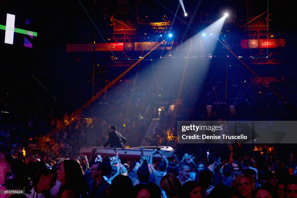 2014 iHeartRadio Music Festival - Night 1 - Show