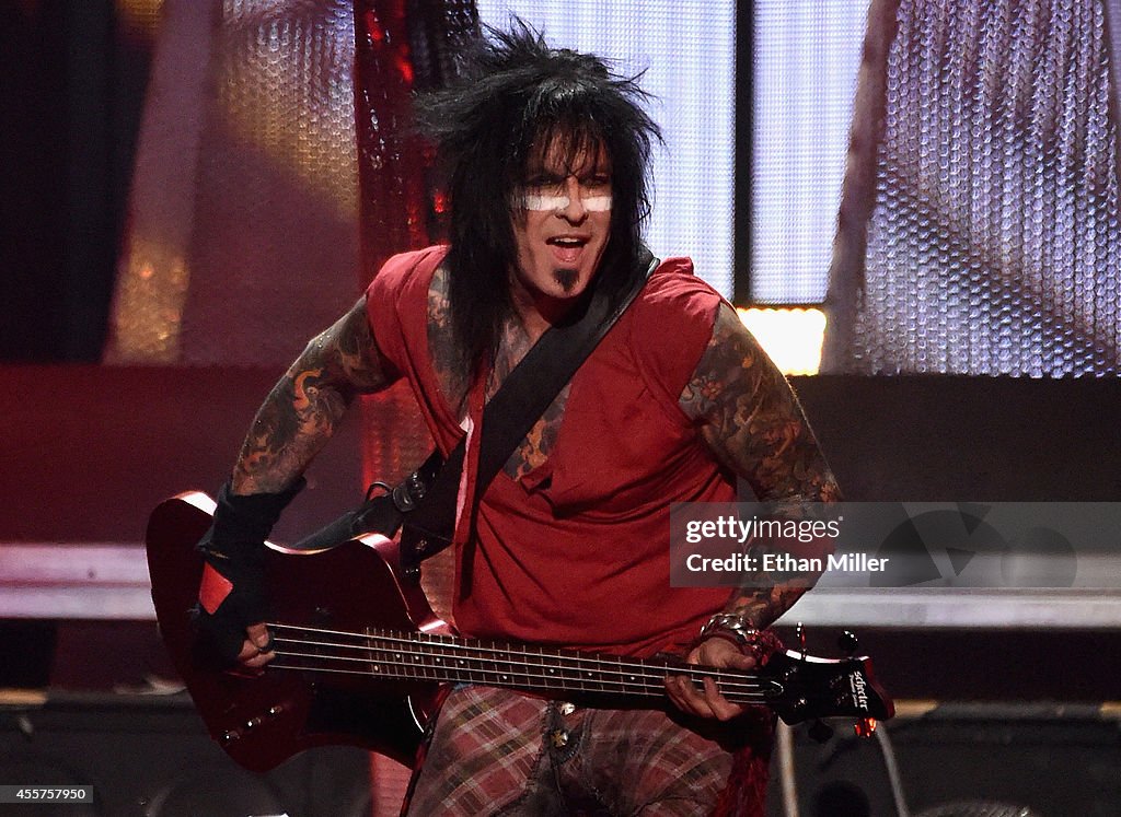 2014 iHeartRadio Music Festival - Night 1 - Show