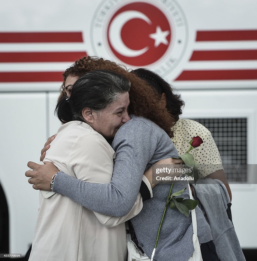 Freed Turkish hostages welcomed in Ankara