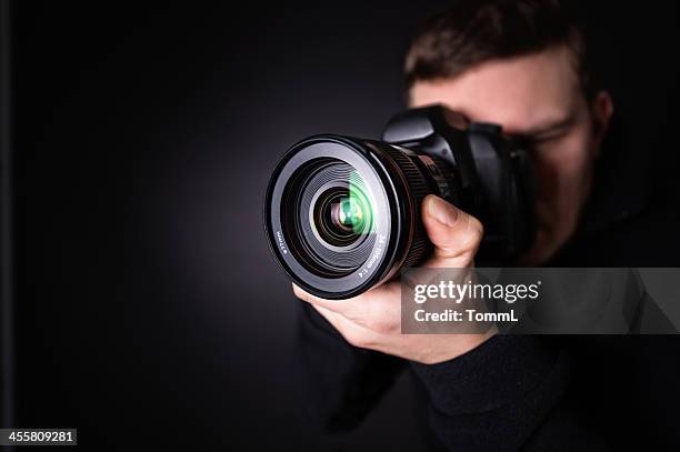 portrait d'une photographe - photographe photos et images de collection
