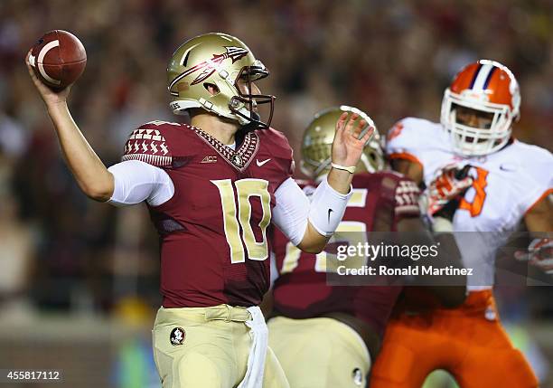 Sean Maguire of the Florida State Seminoles throws against the Clemson Tigers at Doak Campbell Stadium on September 20, 2014 in Tallahassee, Florida.