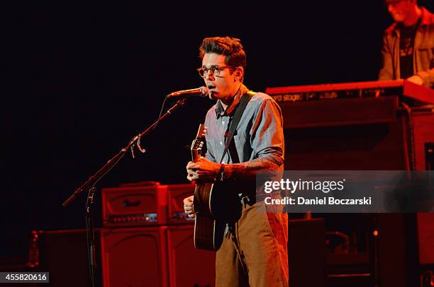 Musician John Mayer performs onstage at Food Network In Concert on September 20, 2014 in Chicago, United States.