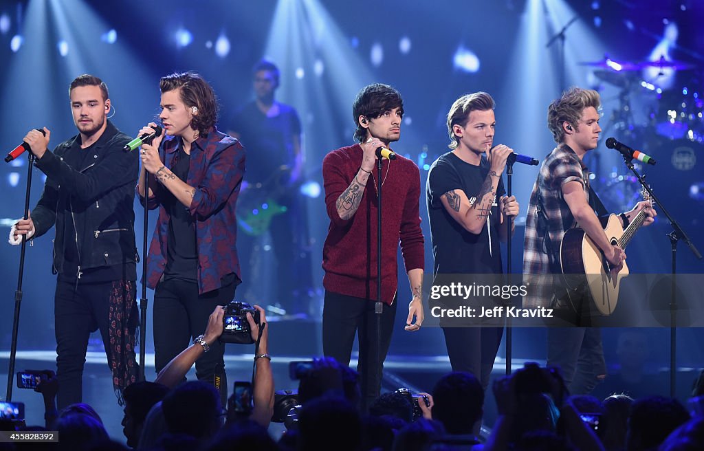 2014 iHeartRadio Music Festival - Night 2 - Show