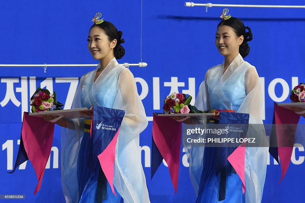 ASIAD-2014-SWIM-MEDALS