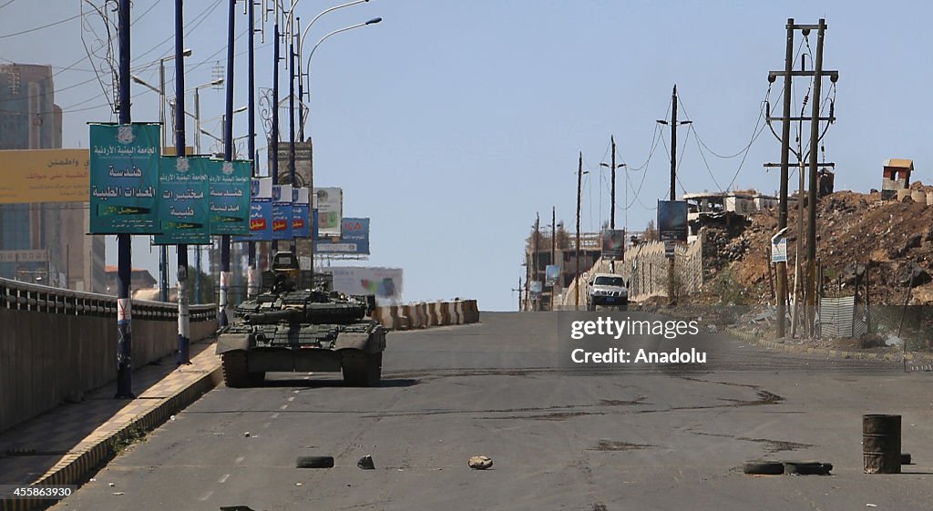 Clashes in Sanaa between Houthi rebels and government forces