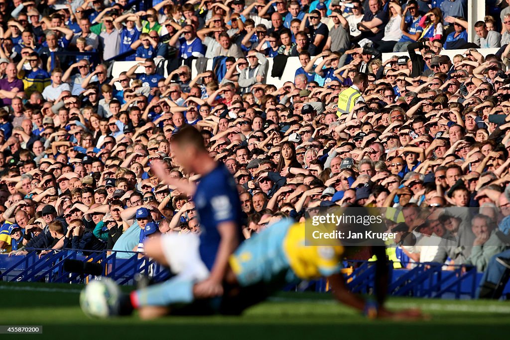 Everton v Crystal Palace - Premier League