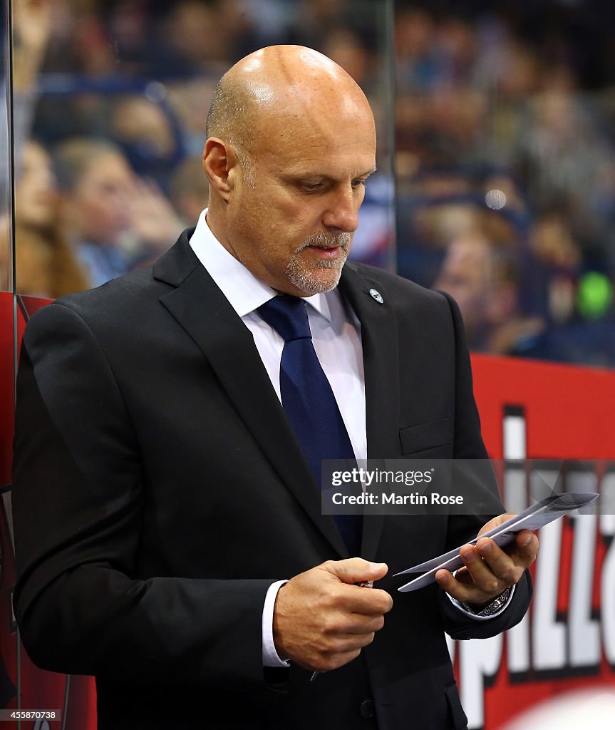 Hamburg Freezers v Koelner Haie - DEL