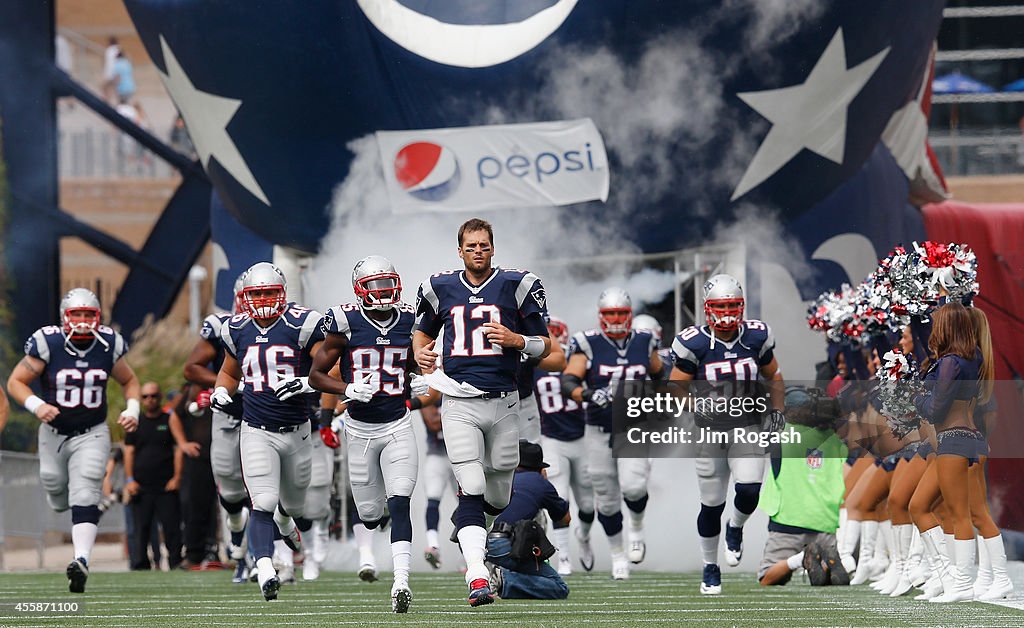 Oakland Raiders v New England Patriots