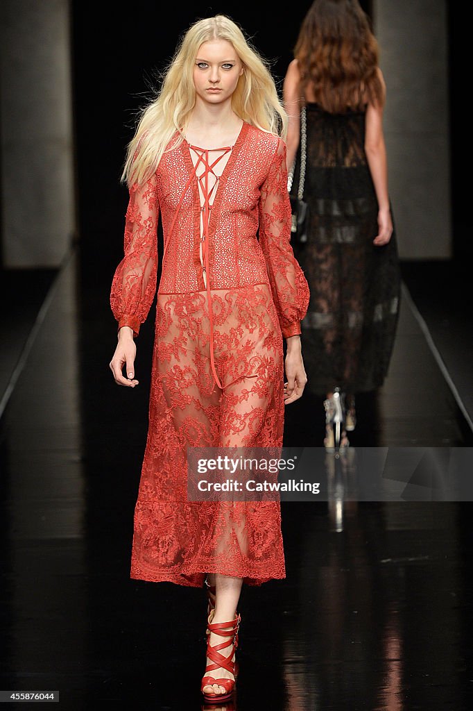 John Richmond - Runway RTW - Spring 2015 - Milan Fashion Week