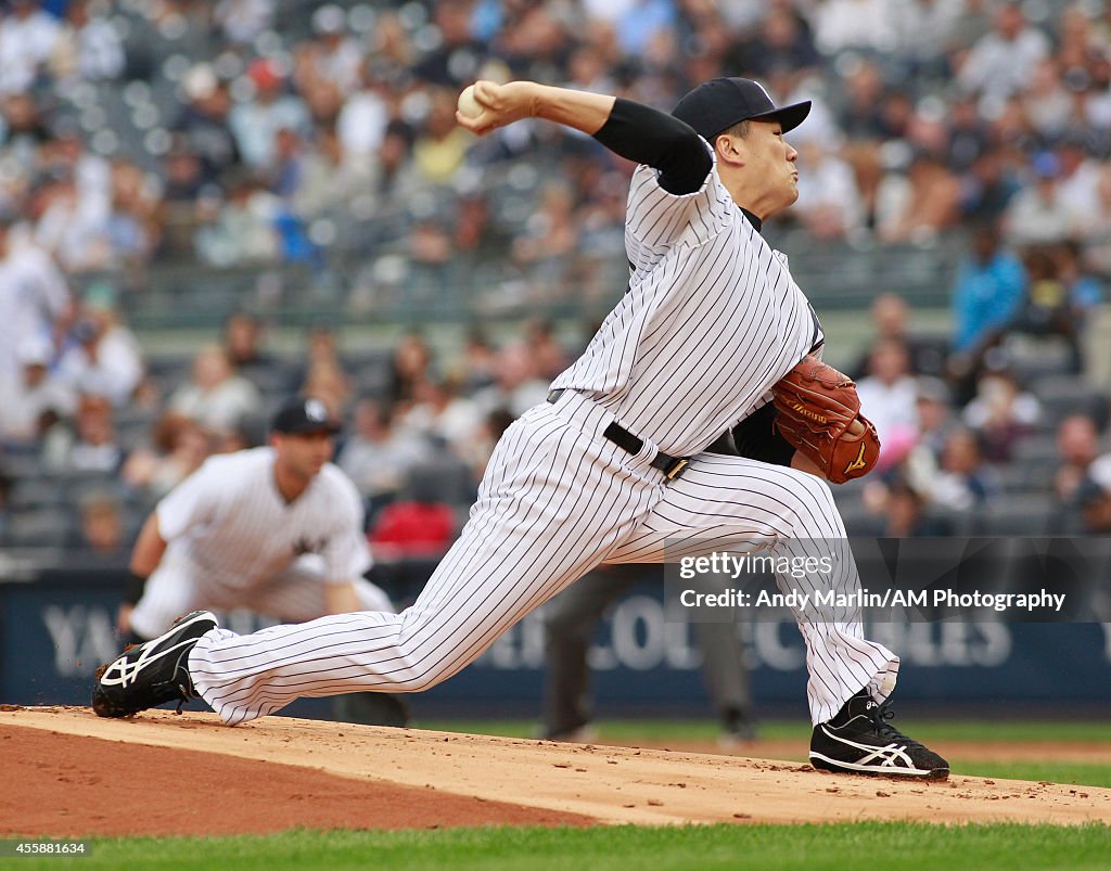 Toronto Blue Jays v New York Yankees