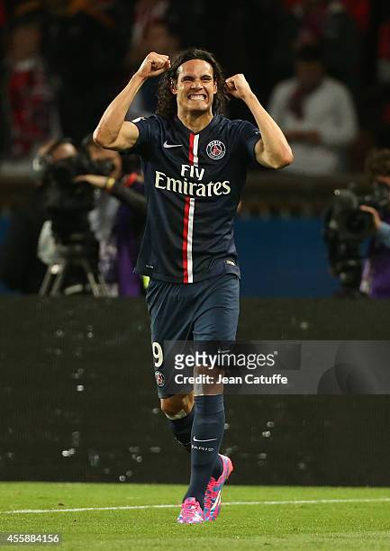 Edinson Cavani of PSG celebrates his goal during the Ligue 1 match between Paris Saint-Germain FC and Olympique Lyonnais at Parc des Princes stadium...