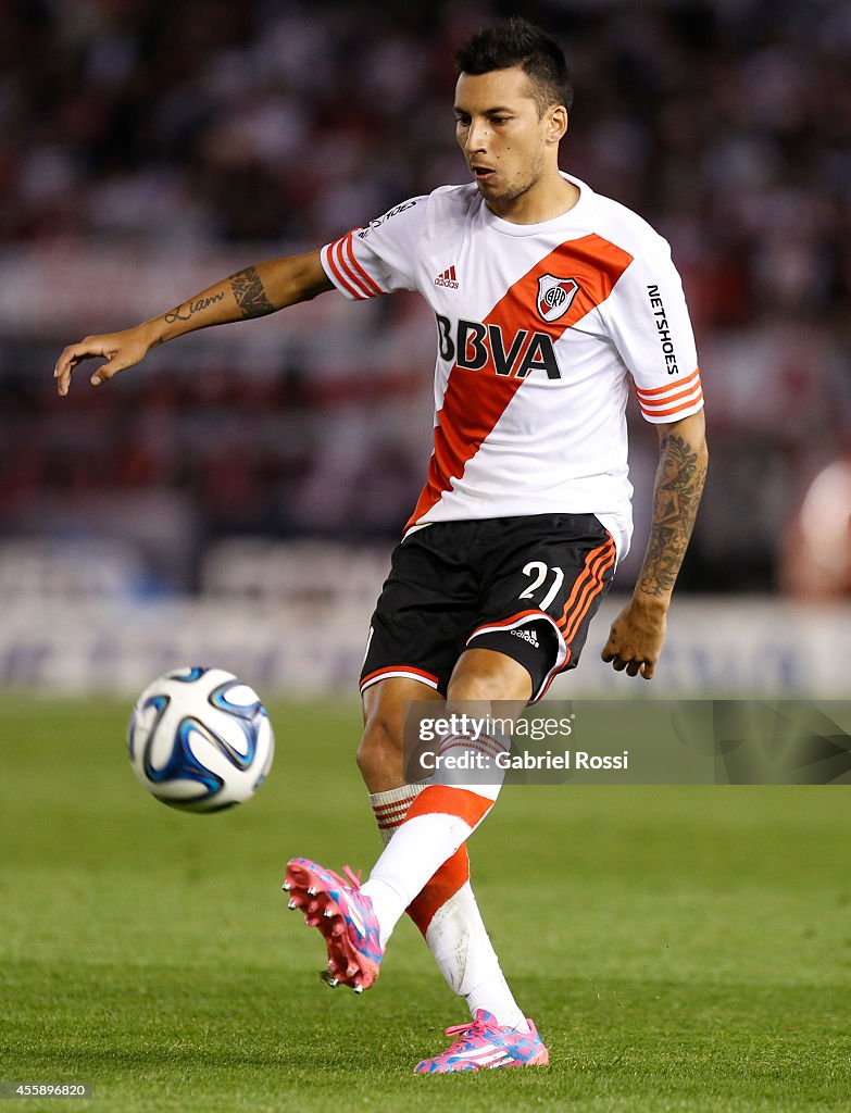 River Plate v Independiente - Torneo de Transicion 2014