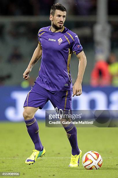 Nenad Tomovic of ACF Fiorentina in action during the UEFA Europa League group K match between ACF Fiorentina and EA Guingamp at Stadio Artemio...