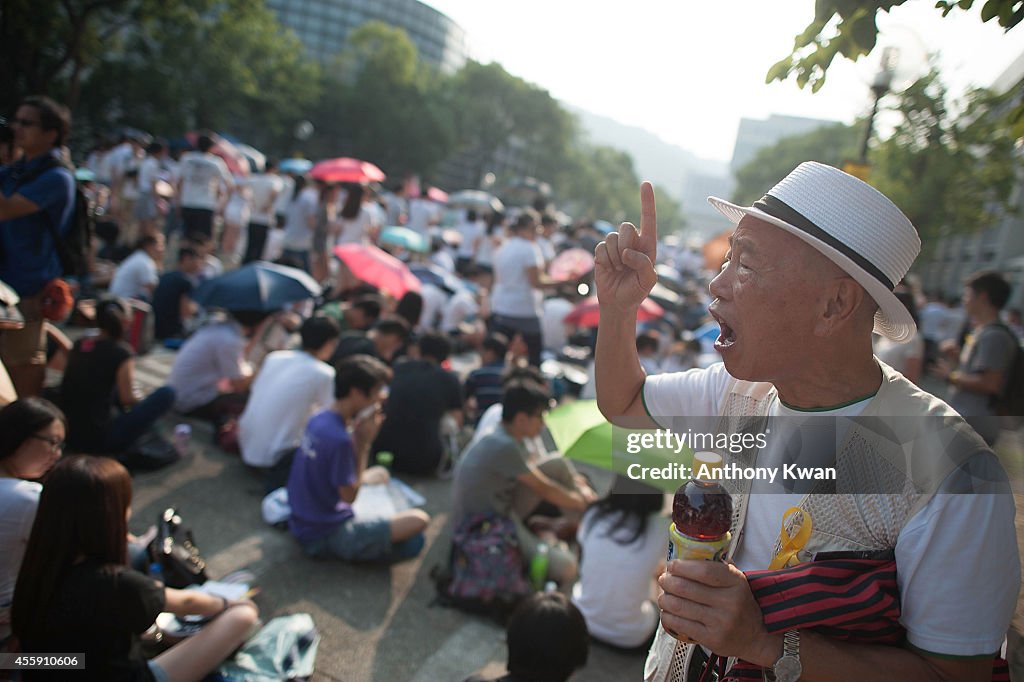 Hong Kong Students Begin Pro Democracy Strike