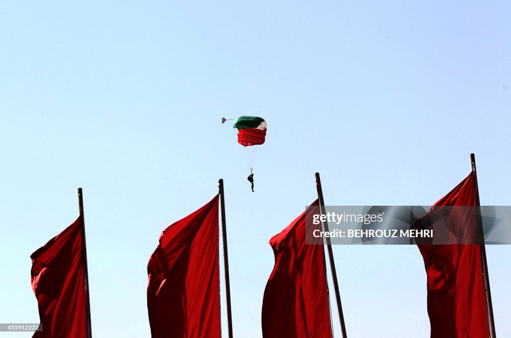 TOPSHOT-IRAN-IRAQ-WAR-ANNIVERSARY-PARADE