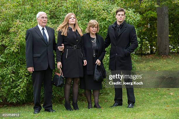 The brother of decedent Joachim Fuchsberger, Ottmar Fuchsberger , Joachim's grandchildren Jennifer and Julien-Christopher and widow Gundula 'Gundel'...