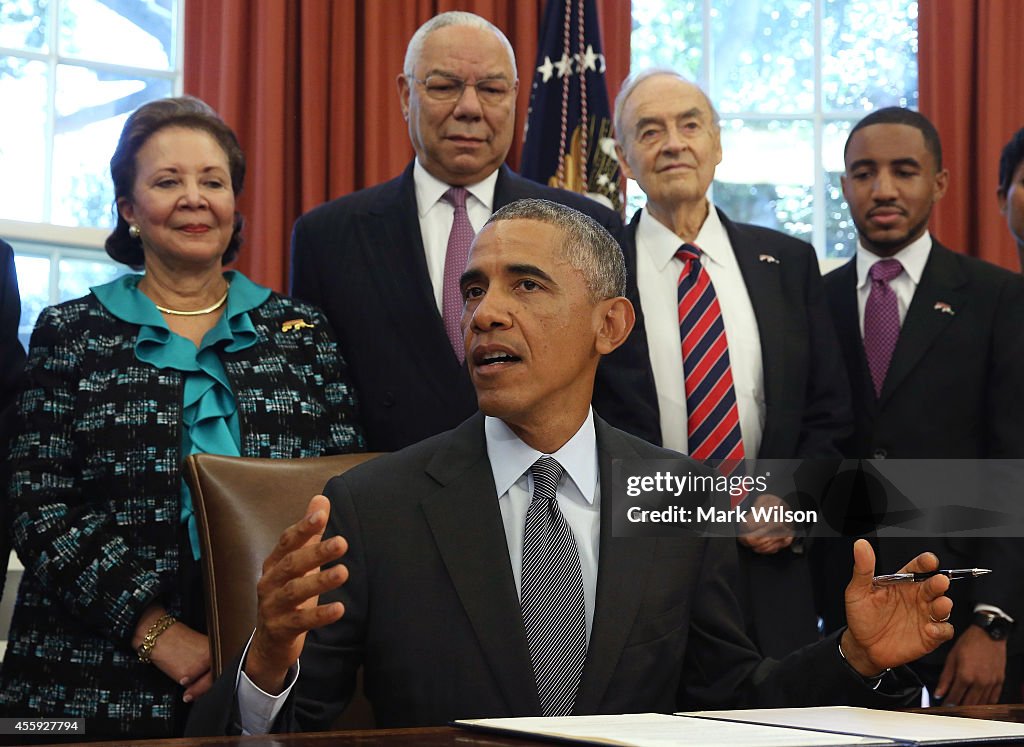 Obama Signs America's Promise Summit Declaration