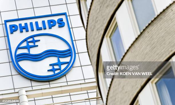 pea Search engine marketing Slippery 335 Royal Philips Electronics Photos and Premium High Res Pictures - Getty  Images