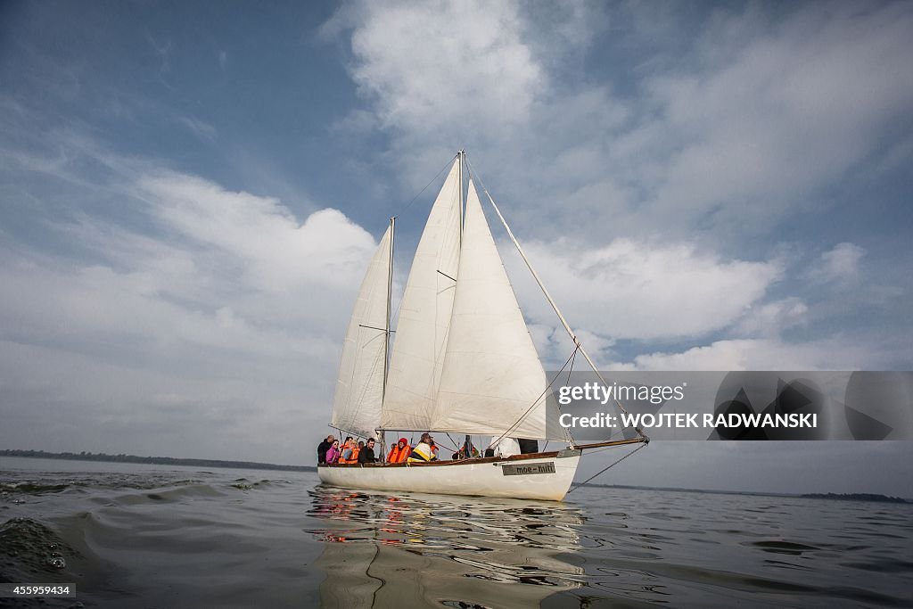 POLAND-HEALTH-SOCIETY-SAILING-DISABLED-SEA