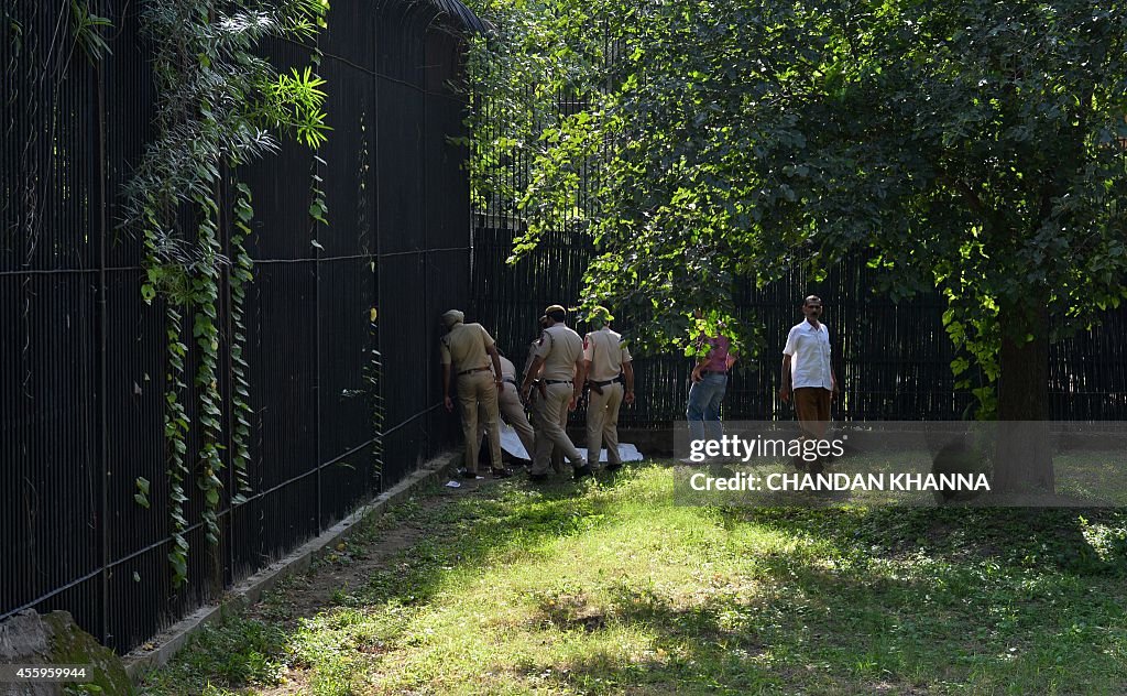 INDIA-ANIMAL-TIGER-ZOO-ATTACK