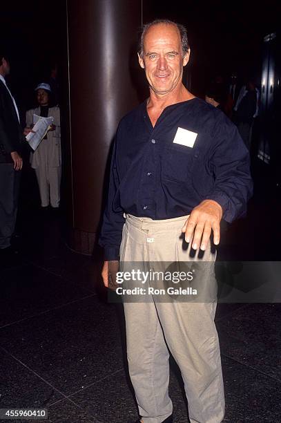 Actor Geoffrey Lewis attends the "Kalifornia" West Hollywood Premiere on August 23, 1993 at the DGA Theatre in West Hollywood, California.