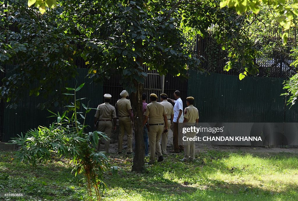 INDIA-ANIMAL-TIGER-ZOO-ATTACK