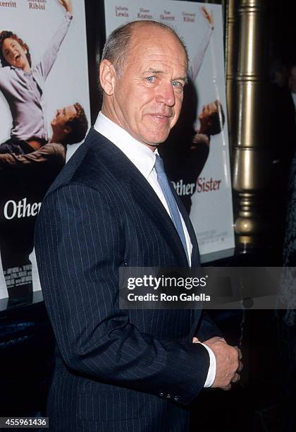 Actor Geoffrey Lewis attends "The Othe Sister" Hollywood Premiere on March 1, 1999 at the El Capitan Theatrein Hollywood, California.