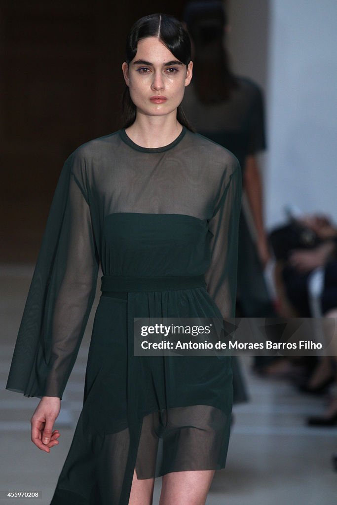 Lea Peckre : Runway - Paris Fashion Week Womenswear Spring/Summer 2015
