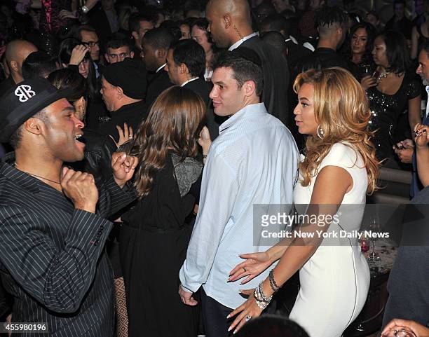 Beyonce Knowles dancing at the Lorraine Schwartz "2BHAPPY" Launch Event held at Lavo