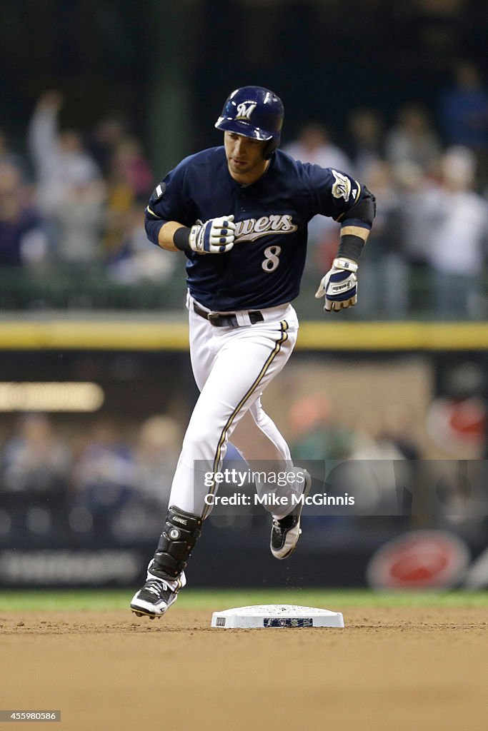 Miami Marlins v Milwaukee Brewers