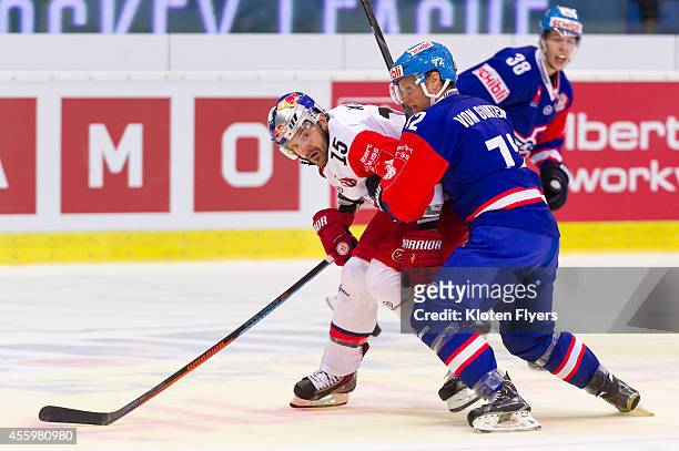 Manuel Latusa from RB Salzburg and Patrick Von Gunten # from Kloten Flyers during the Champions Hockey League group stage game between Kloten Flyers...
