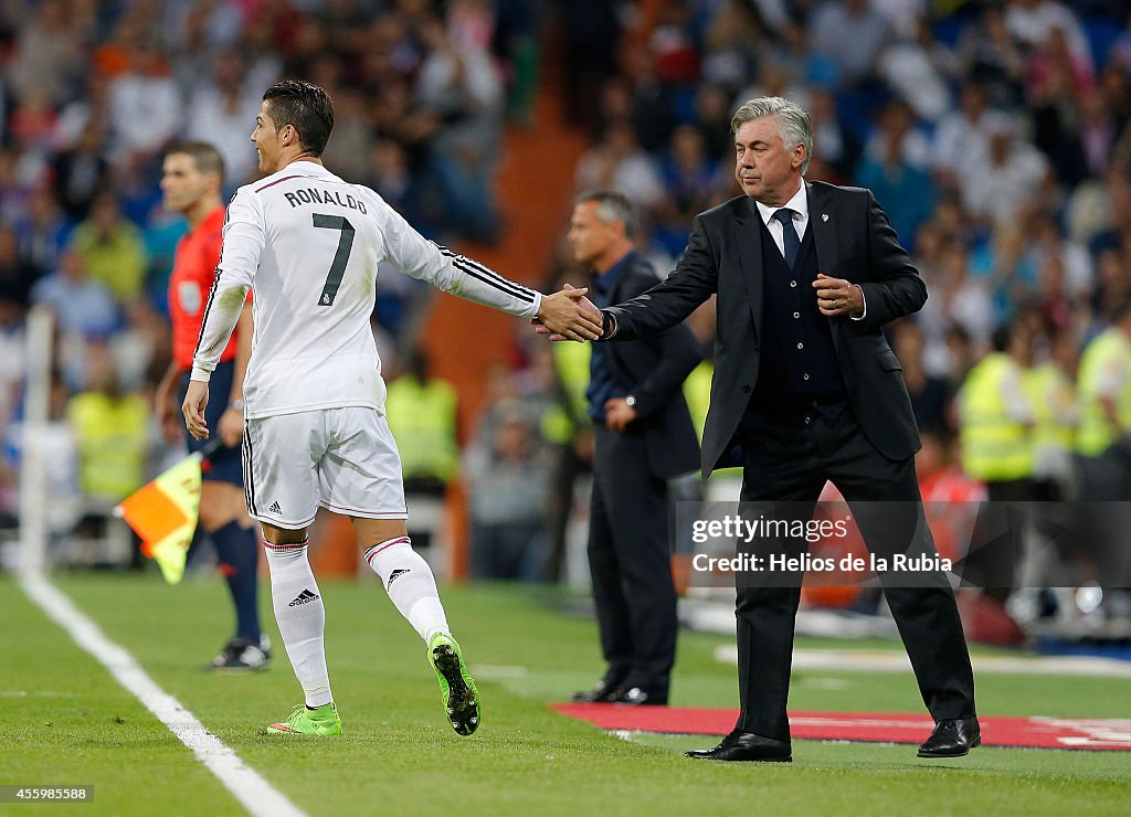 Real Madrid CF v Elche FC - La Liga