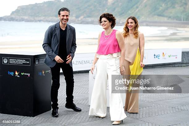 Leonardo Sbaraglia, Anahi Berneri and Celeste Cid attend 'Aire Libre' photocall during 62nd San Sebastian International Film Festival at the Kursaal...