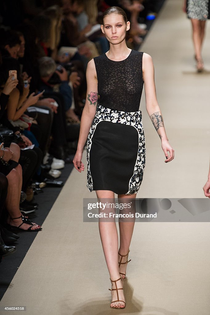 Guy Laroche : Runway - Paris Fashion Week Womenswear Spring/Summer 2015