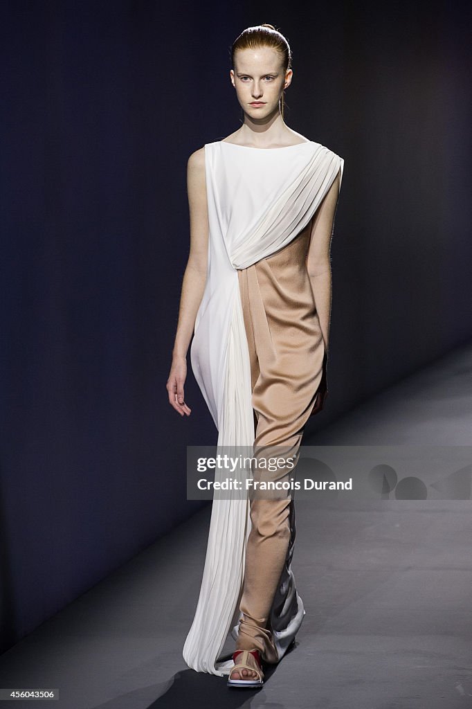 Vionnet : Runway - Paris Fashion Week Womenswear Spring/Summer 2015