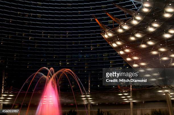 aria hote and fountain - citycenter las vegas stock pictures, royalty-free photos & images