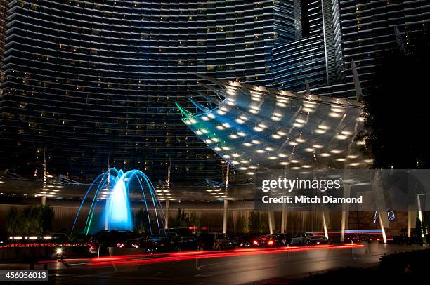 aria hote and fountain - citycenter las vegas stock pictures, royalty-free photos & images