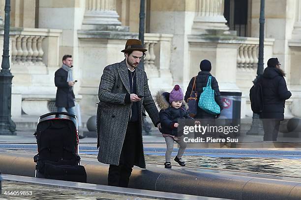 Tom Sturridge Photos And Premium High Res Pictures Getty Images tom-sturridge-photos-and-premium-high-res-pictures-getty-images