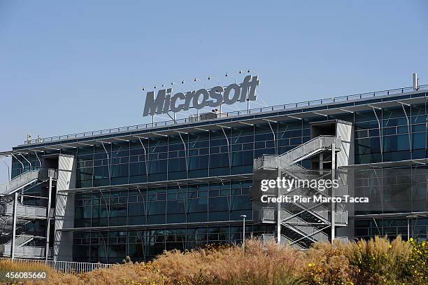 Mircosoft Computer Lab Headquarters 434 Microsoft Corporate Headquarters Stock Photos, High-Res Pictures ...