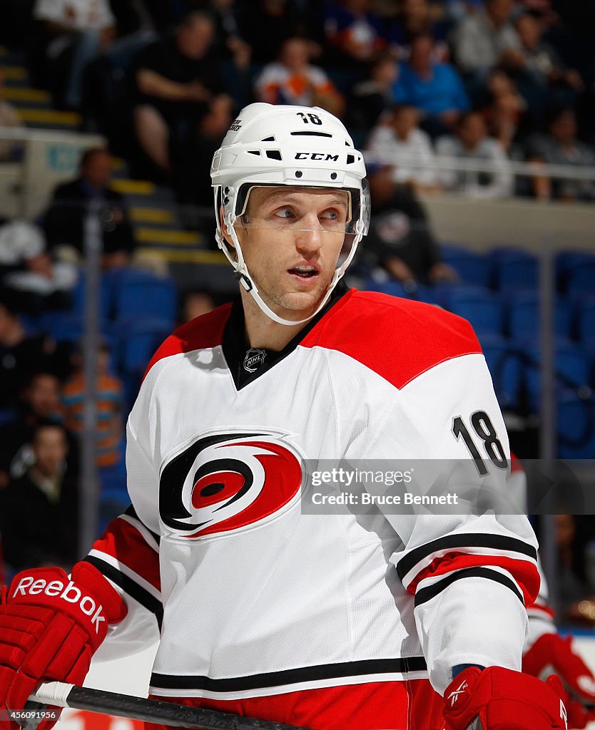 Carolina Hurricanes v New York Islanders