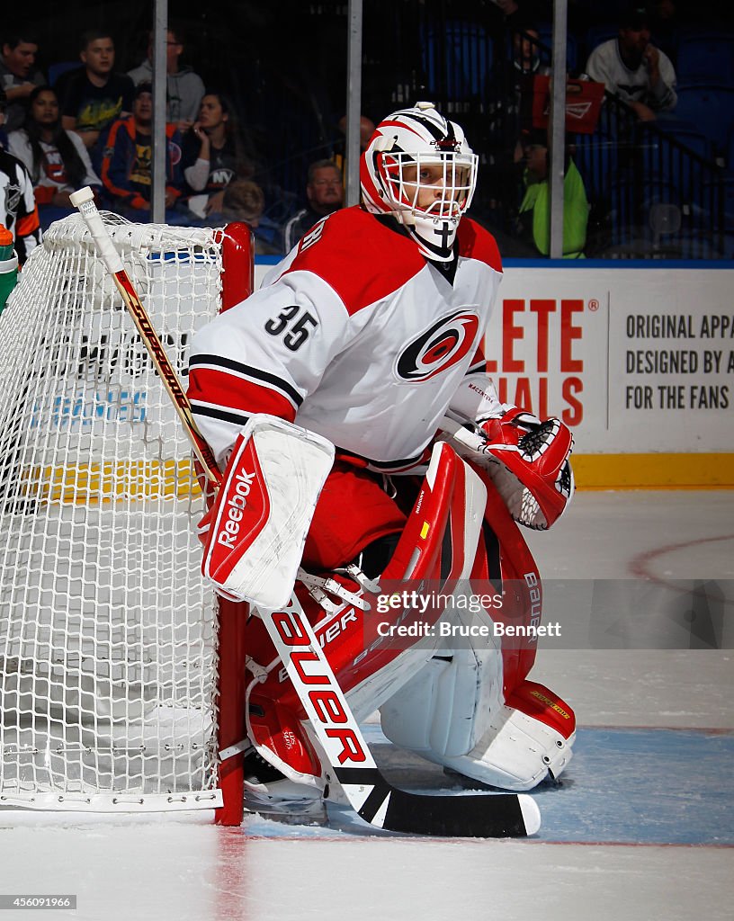 Carolina Hurricanes v New York Islanders