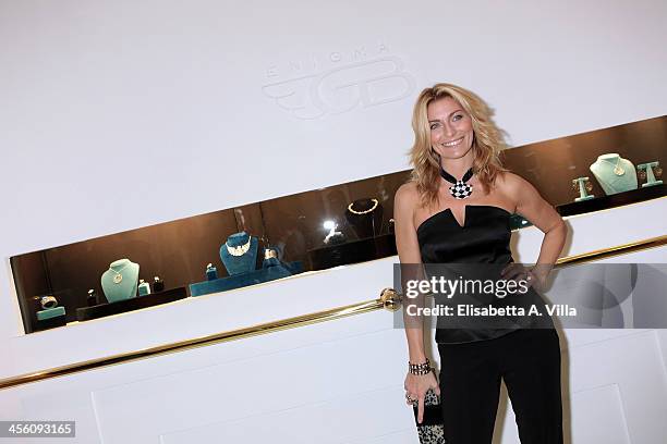 Federica Fontana attends the 'Luce Preziosa' presentation at the GB ENIGMA by Gianni Bulgari boutique on December 13, 2013 in Rome, Italy. Luce...