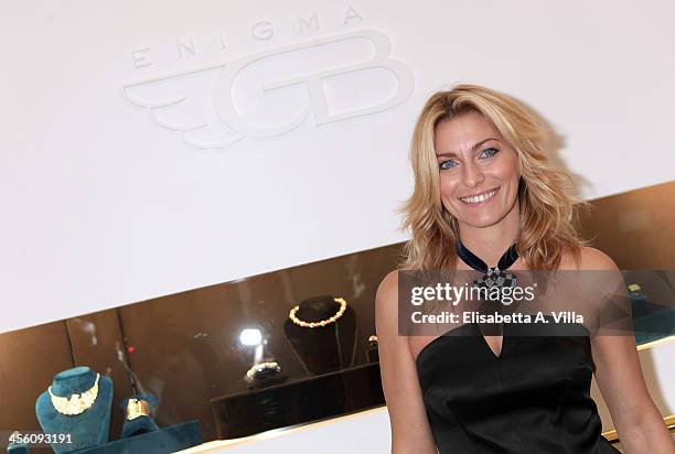 Federica Fontana attends the 'Luce Preziosa' presentation at the GB ENIGMA by Gianni Bulgari boutique on December 13, 2013 in Rome, Italy. Luce...