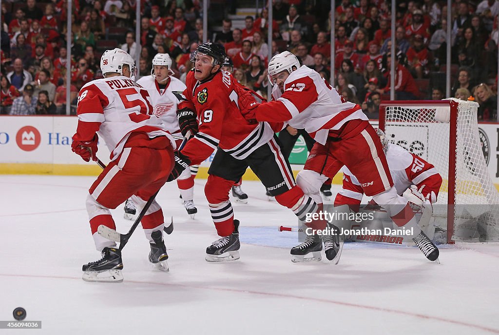 Detroit Red Wings v Chicago Blackhawks