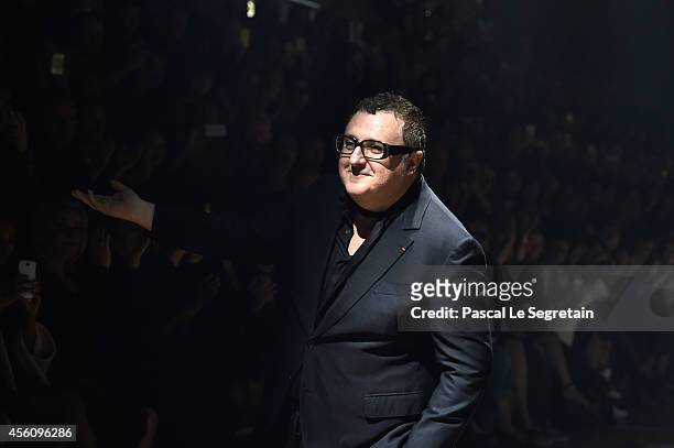 Fashion designer Alber Elbaz acknowledges the applause of the public after the Lanvin show as part of the Paris Fashion Week Womenswear Spring/Summer...